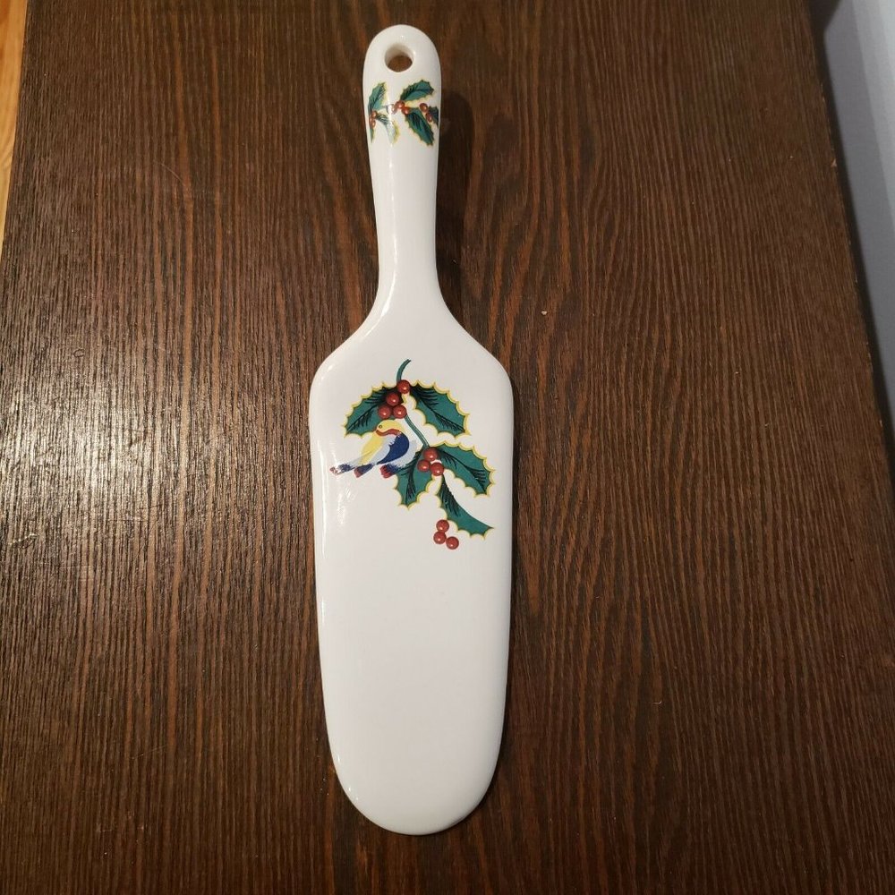 Christmas Ceramic Holiday Pie Cake Server Porcelain Bird Holly Berry